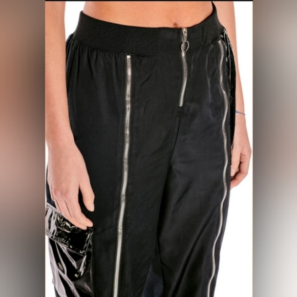 Nike Sportswear Icon Clash Zipper Pants - Picture 7 of 14